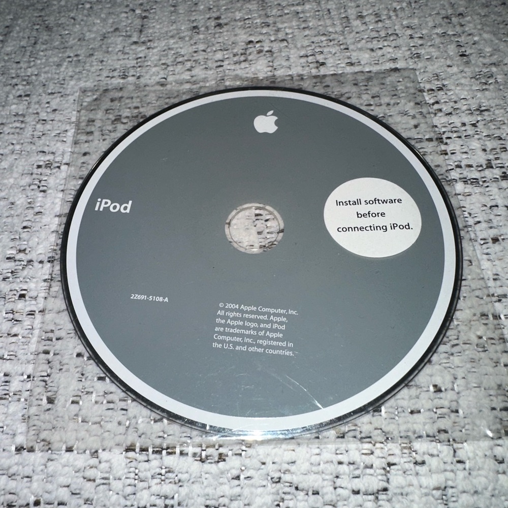 Apple iPod Setup CD - Silver 2004 2Z691-5108-A